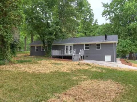 336 Smith Dr, Durham, NC 27712 photo 2