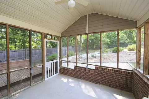 204 Maple Dr, Erwin, NC 28339 photo 8