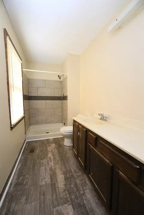 1606 Rowemont Dr, Durham, NC 27705 photo 9