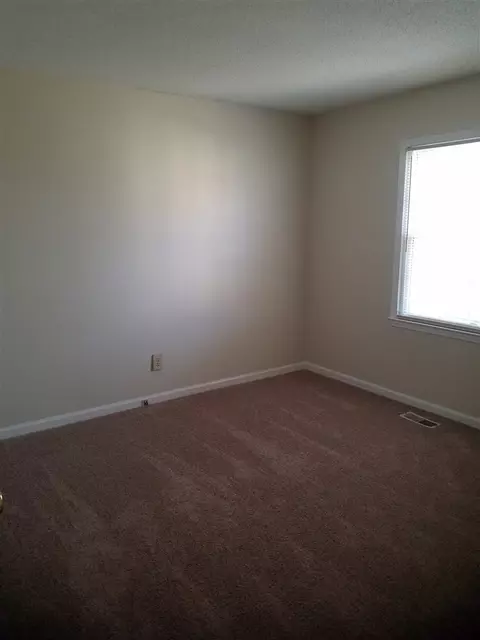 1606 Rowemont Dr, Durham, NC 27705 photo 8