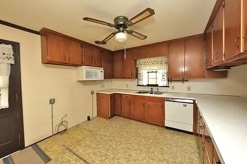 828 E Chatham St, Cary, NC 27511 photo 5