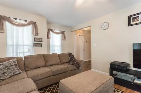 211 Gladstone Dr, Durham, NC 27703 photo 9