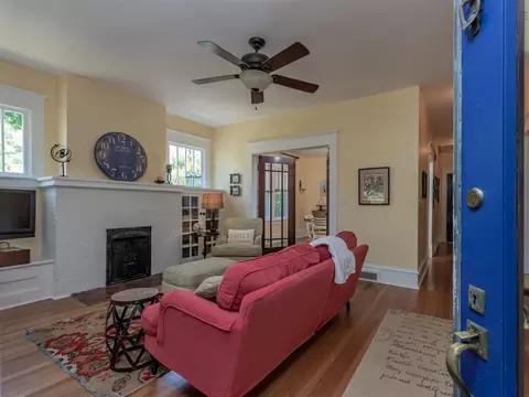 208 E Hammond St, Durham, NC 27704 photo 6