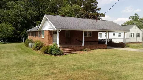 404 E K St, Erwin, NC 28339 photo 2