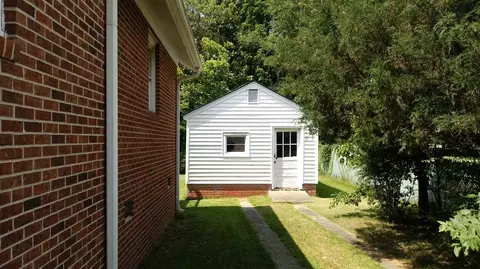 404 E K St, Erwin, NC 28339 photo 3