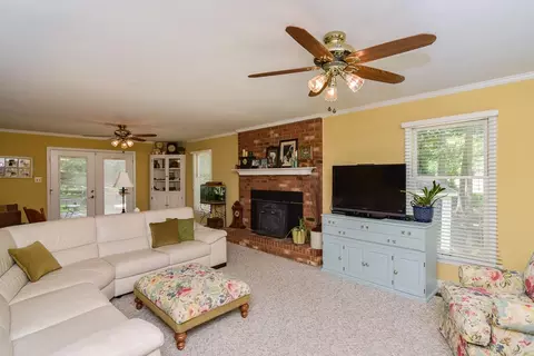 6225 Summerfield Dr, Durham, NC 27712 photo 2