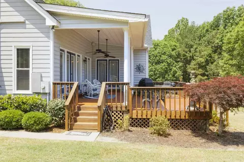 206 Bradley Dr, Benson, NC 27504 photo 3