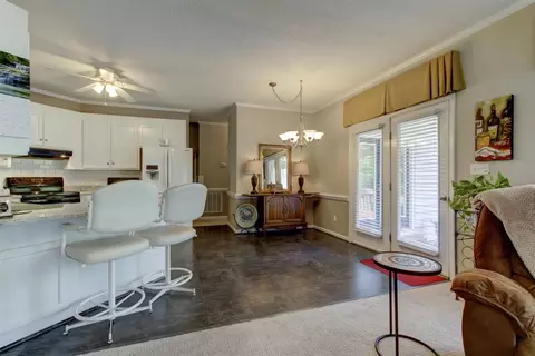 206 Bradley Dr, Benson, NC 27504 photo 9