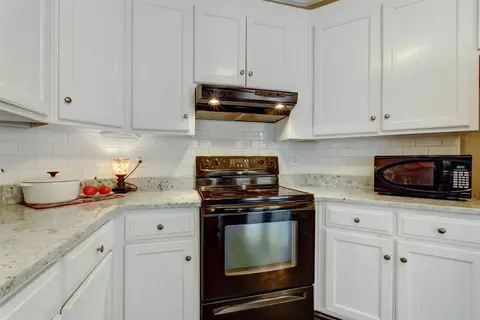 206 Bradley Dr, Benson, NC 27504 photo 12