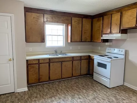206 E 208 E Watson St, Selma, NC 27576 photo 6
