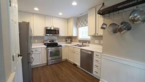 404 Pershing Rd, Raleigh, NC 27608 photo 9