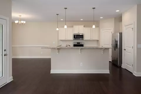 7204 Vanover Dr, Raleigh, NC 27604 photo 2