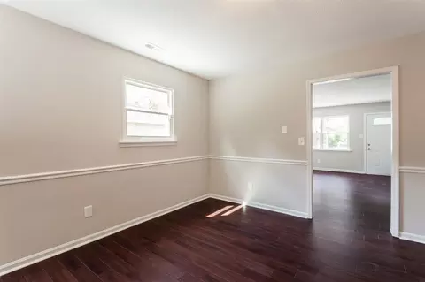 3003 Dearborn Dr, Durham, NC 27704 photo 4
