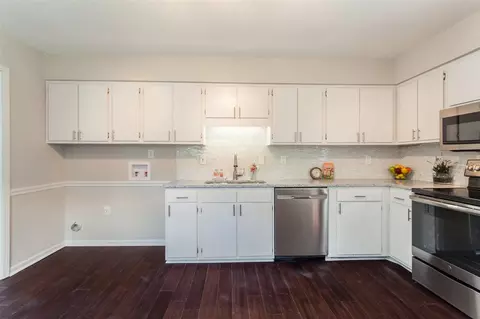3003 Dearborn Dr, Durham, NC 27704 photo 9