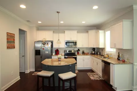 8020 N Pine Shadows Dr, Garner, NC 27529 photo 3