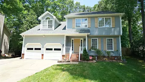 3 Periwinkle Ct, Durham, NC 27703 photo 2