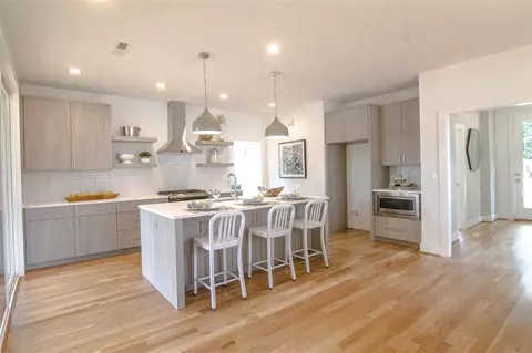 706 Colleton Rd, Raleigh, NC 27610 photo 8