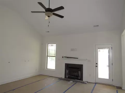 201 Watersedge Ln, Smithfield, NC 27577 photo 3