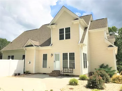1637 Crystal Ln, Stem, NC 27581 photo 5