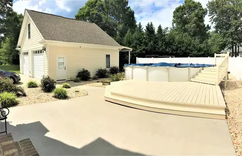 1637 Crystal Ln, Stem, NC 27581 photo 6