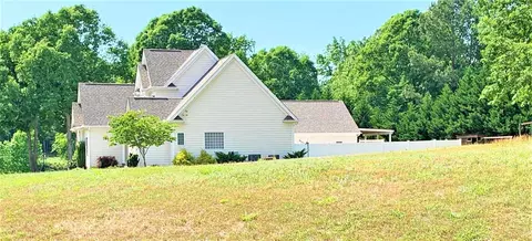 1637 Crystal Ln, Stem, NC 27581 photo 4