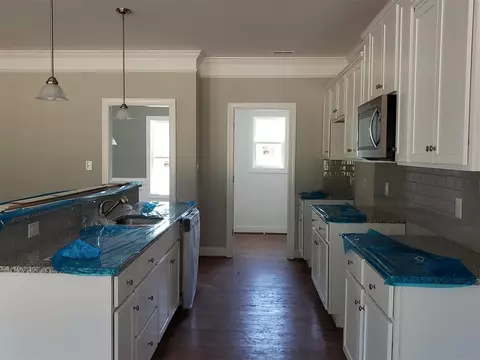 125 Flora Dr, Benson, NC 27504 photo 4