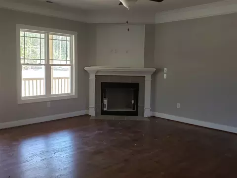 125 Flora Dr, Benson, NC 27504 photo 5