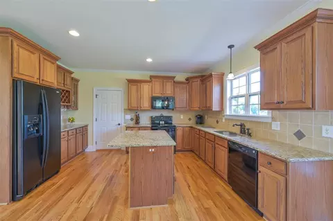 7600 Ladora Dr, Willow Spring, NC 27592 photo 8