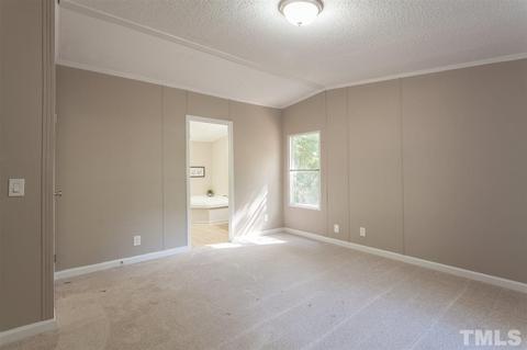 1402 Pennock Rd, Durham, NC 27703 photo 5