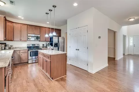 5106 Paces Ferry Dr, Durham, NC 27712 photo 8