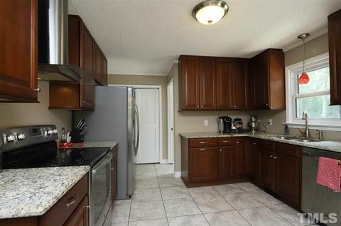 523 Colonial Dr, Broadway, NC 27505 photo 10