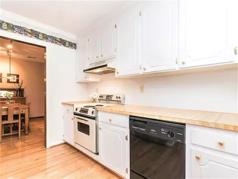 208 Clancy Cir, Cary, NC 27511 photo 8