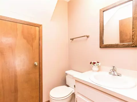 208 Clancy Cir, Cary, NC 27511 photo 11