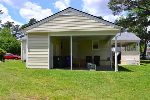 201 S Pine St, Benson, NC 27504 photo 18