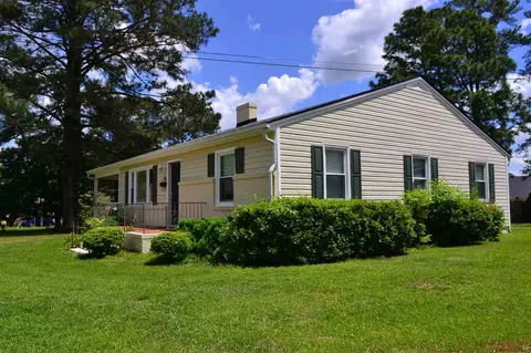 201 S Pine St, Benson, NC 27504 photo 16