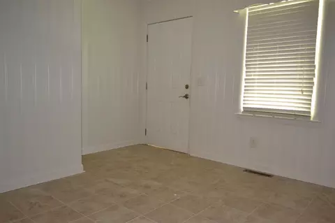 201 S Pine St, Benson, NC 27504 photo 4