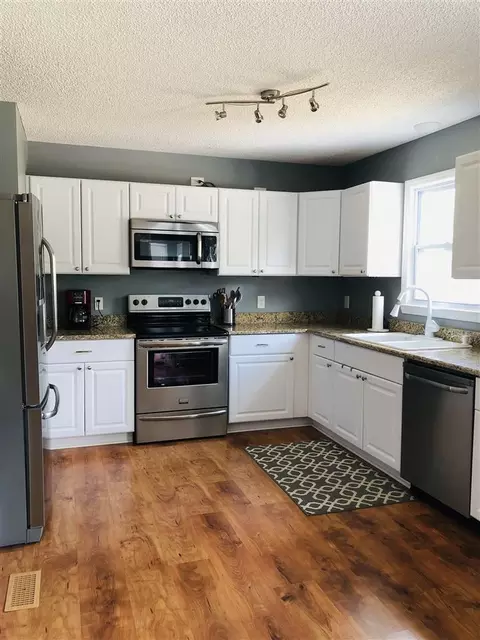 423 September Ln, Willow Spring, NC 27592 photo 2