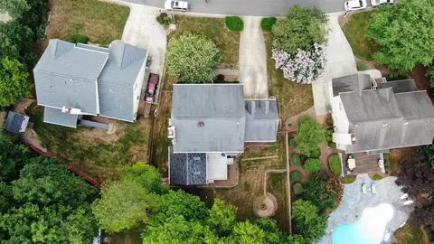 105 Beasley Ct, Cary, NC 27513 photo 18