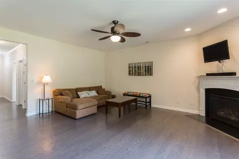 1109 Big Spring Cir, Durham, NC 27703 photo 8