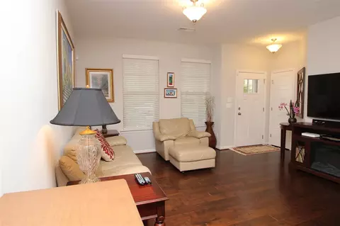 1220 Metropolitan Dr, Durham, NC 27713 photo 3