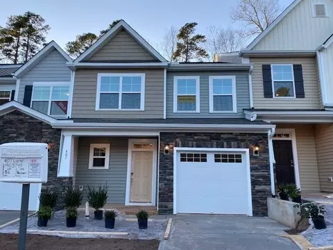 407 Lionel St, Durham, NC 27705 photo 1