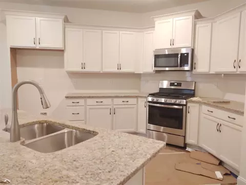 407 Lionel St, Durham, NC 27705 photo 2