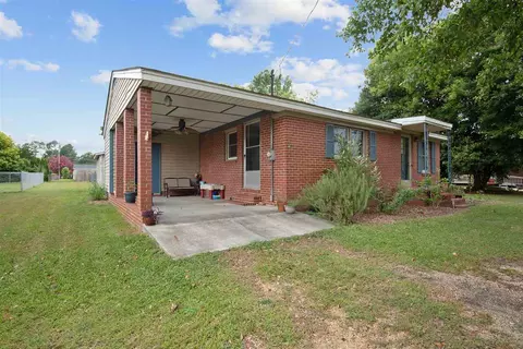 204 E Masonic Rd, Erwin, NC 28339 photo 10