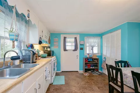 204 E Masonic Rd, Erwin, NC 28339 photo 18