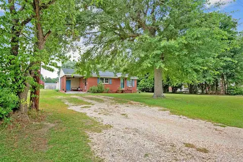 204 E Masonic Rd, Erwin, NC 28339 photo 3