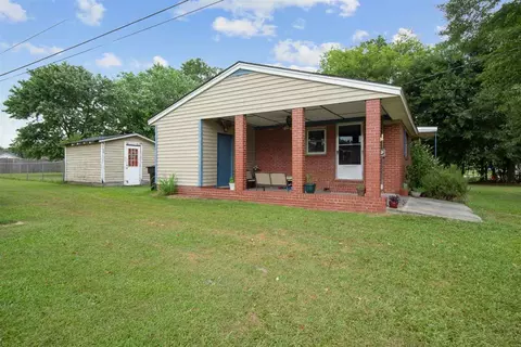 204 E Masonic Rd, Erwin, NC 28339 photo 9