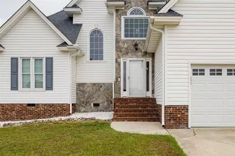 205 Wendy Pl, Benson, NC 27504 photo 3