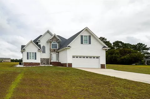 205 Wendy Pl, Benson, NC 27504 photo 2