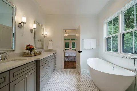 2012 Mccarthy St, Raleigh, NC 27608 photo 17