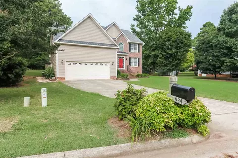 924 Hadrian Dr, Garner, NC 27529 photo 6